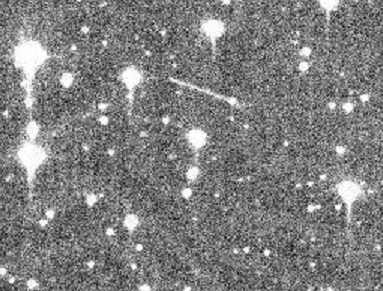 Objavová snímka blízkozemského asteroidu 20005 QP87.