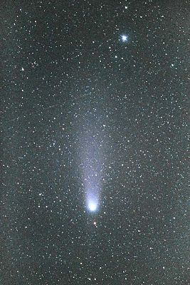 Comet C/1987 P1 (Bradfield) by Manoru Watanabe, Japan, 1997, Dec 19.