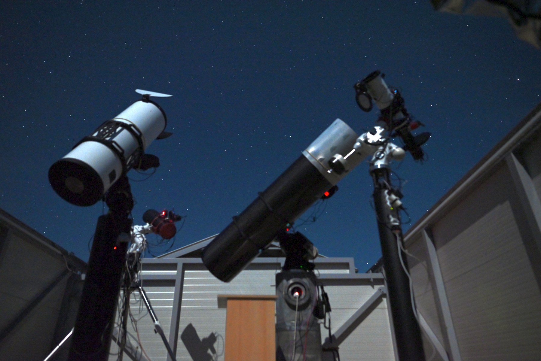 hosting teleskopov, Kolonica