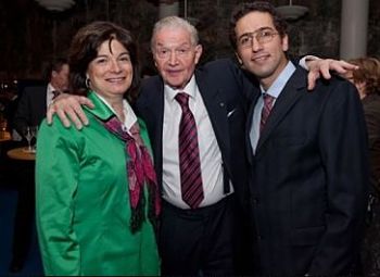 Dr. Carolyn Porco, Lennart Nilsson a Babak Tafreshi, 2009, Stockholm. Dr. Carolyn Porco, Lennart Nilsson a Babak Tafreshi, 2009, Stockholm.
