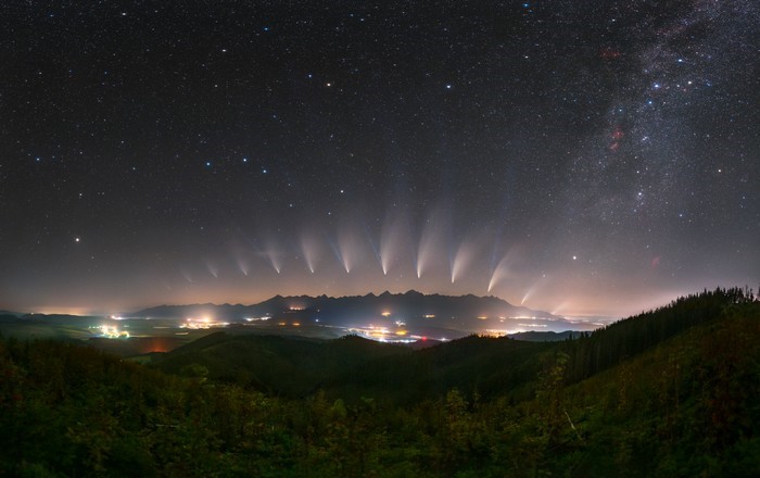 Premeny kométy NEOWISE nad Vysokými Tatrami.